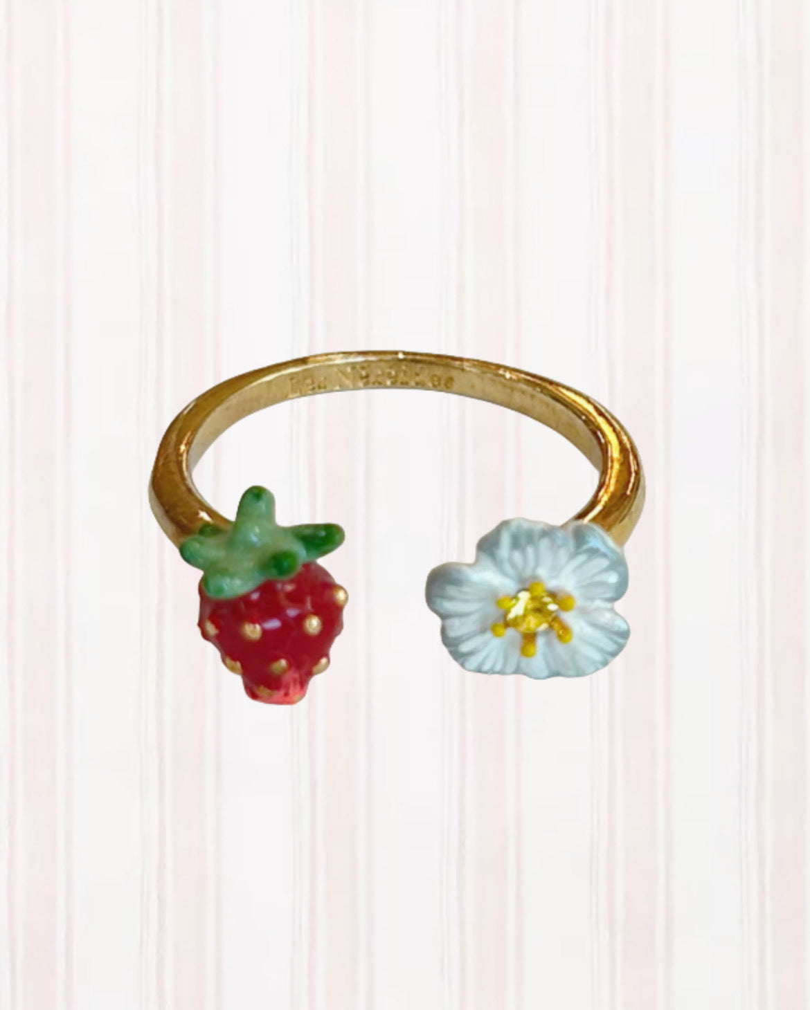 SMALL STRAWBERRY AND WHITE FLOWER ADJUSTABLE RINGS
