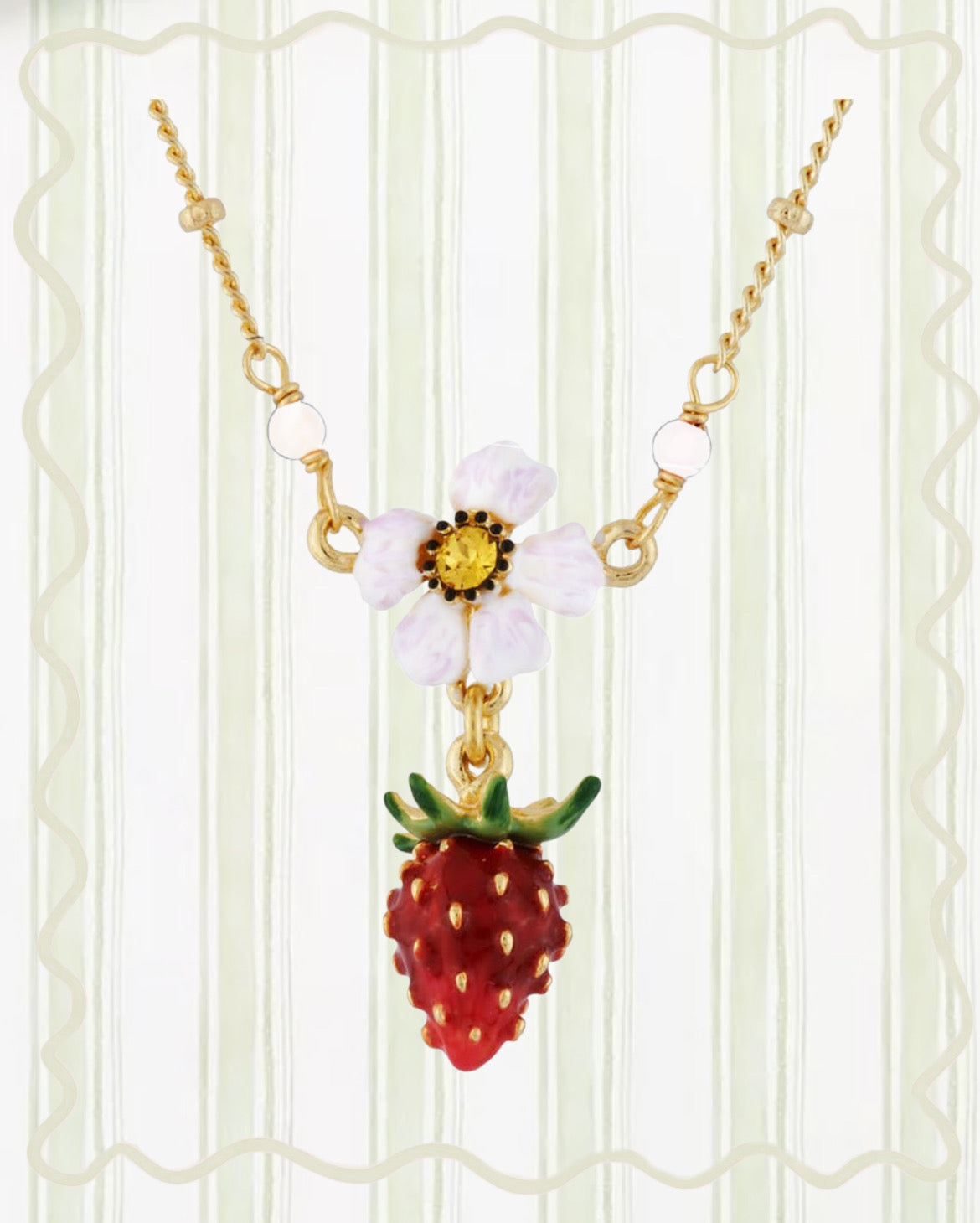 SMALL STRAWBERRY AND WHITE FLOWER NECKLACE