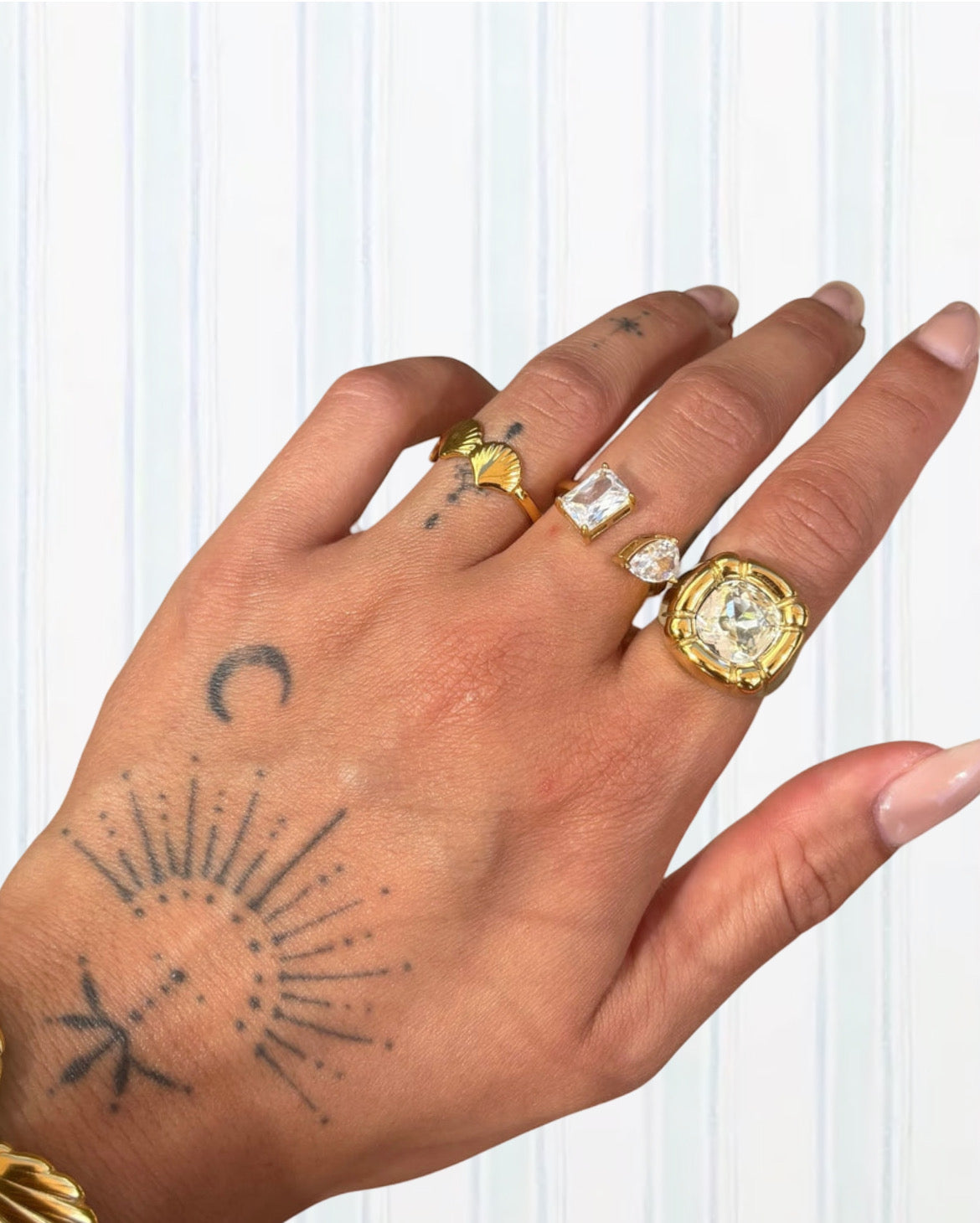 ELARA RING