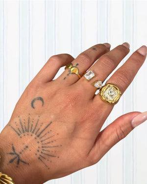 ELARA RING