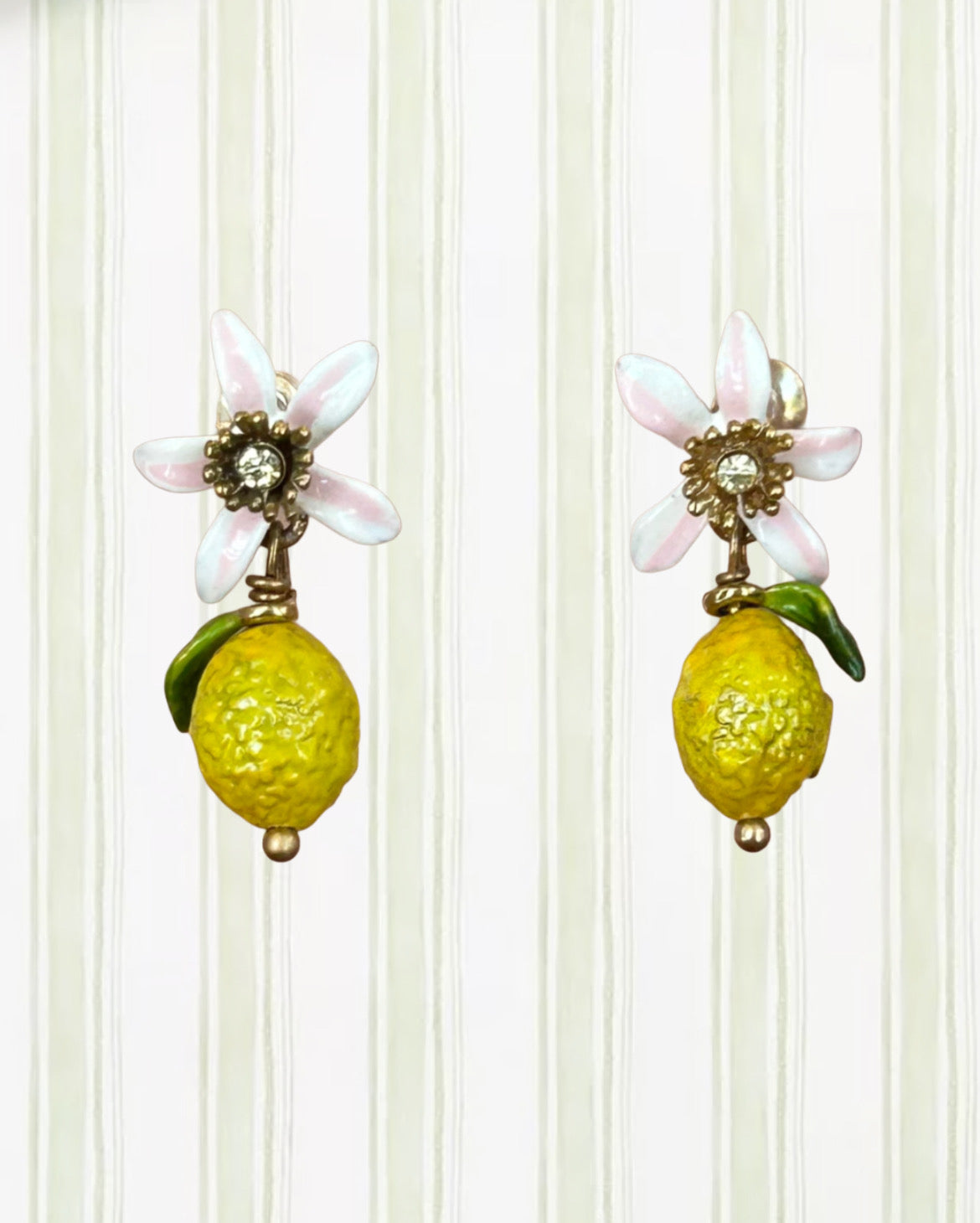 LEMON AND WHITE FLOWER EARRINGS