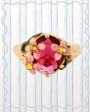 PINK FACETED GLASS AND PINK FLOWER COCKTAIL RING