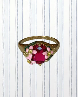 PINK FACETED GLASS AND PINK FLOWER COCKTAIL RING