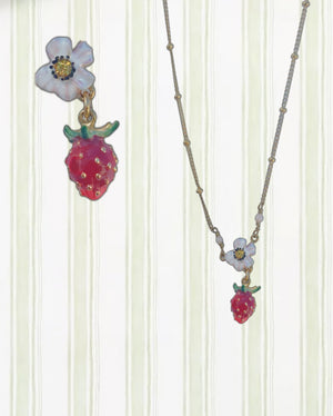 SMALL STRAWBERRY AND WHITE FLOWER NECKLACE