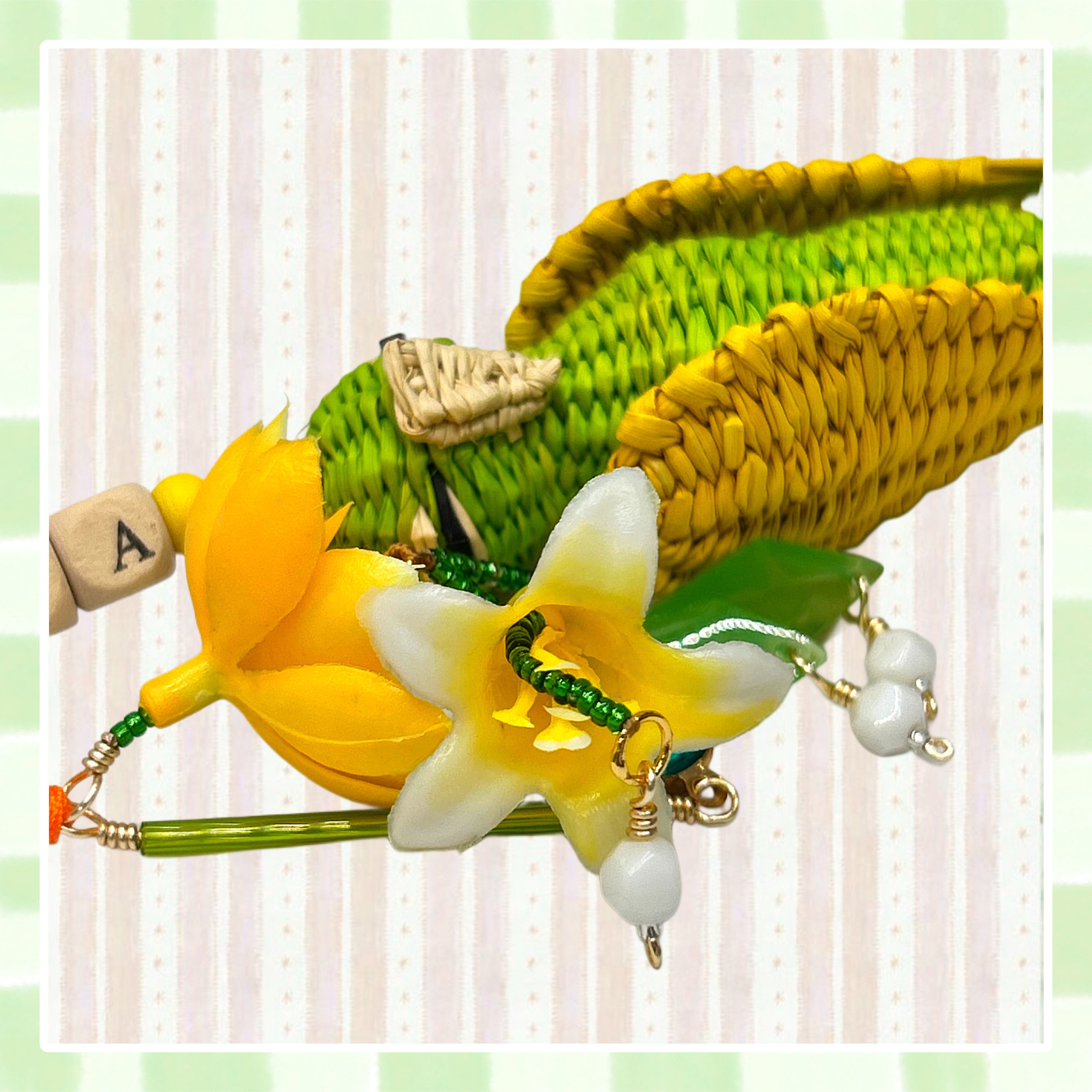 PERRY PARROT CHARM ~ GREEN